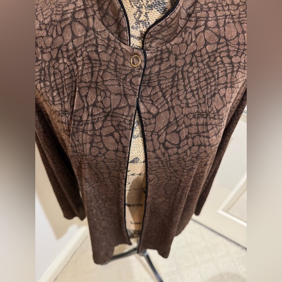 Chico’s gorgeous brown open front except for the snap button up vanity size 2 - Picture 3 of 8
